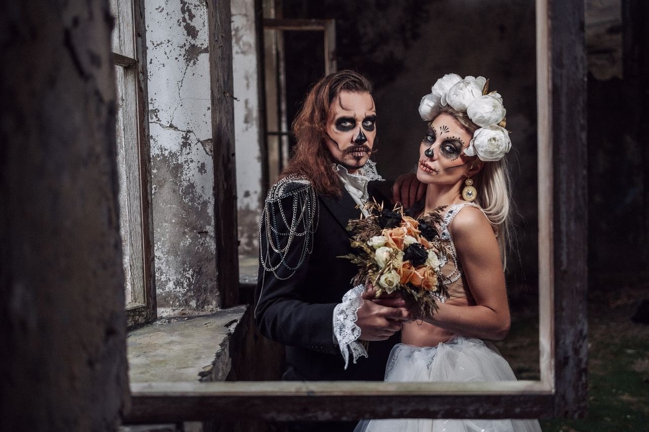 Couples Costumes: Sexy, Fun and Flirty?